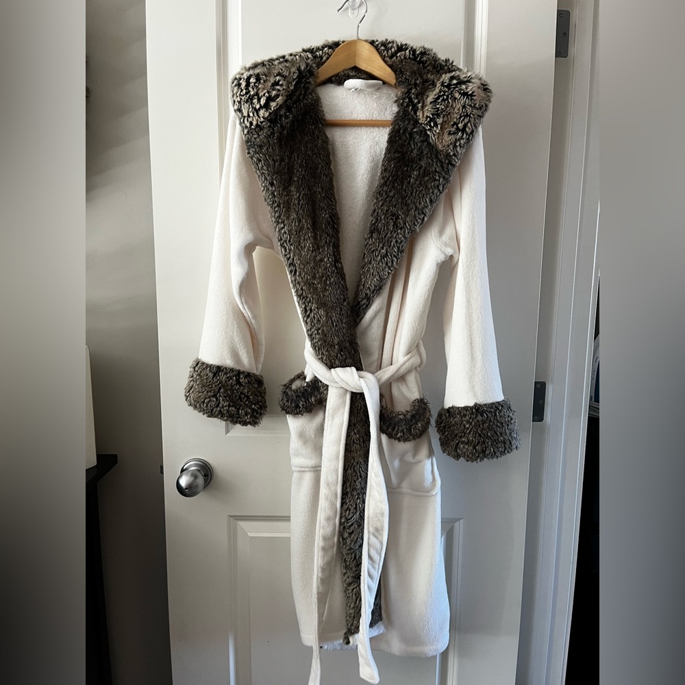 Pottery Barn Cream and Brown Plush Robe